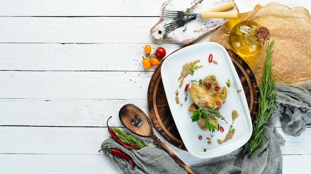 Danie kuchenne na stole